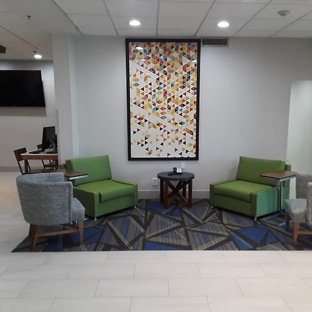 Holiday Inn Express Easton By Ihg Екстер'єр фото