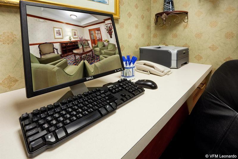 Holiday Inn Express Easton By Ihg Екстер'єр фото
