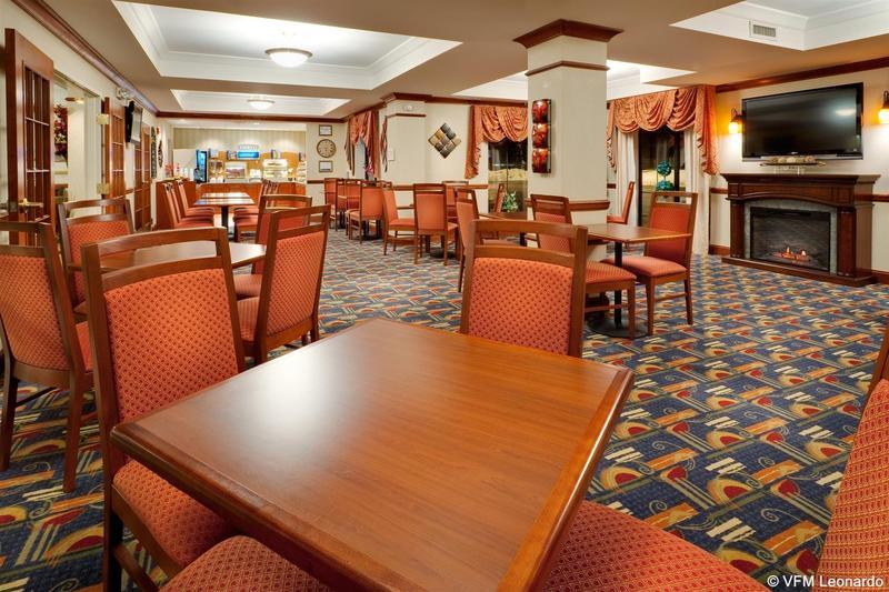 Holiday Inn Express Easton By Ihg Екстер'єр фото